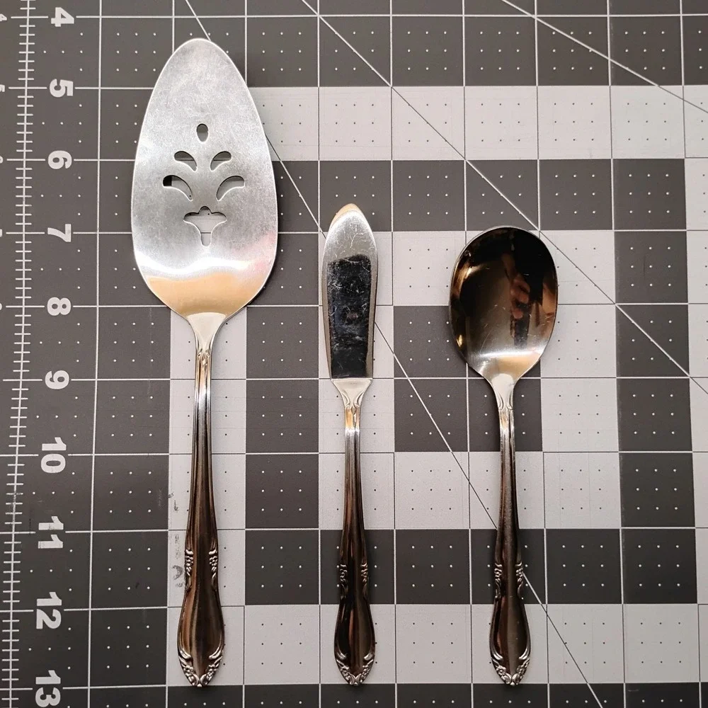 Oneida Plantation Custom Stainless‎ Flatware 3 Pc Lot Pie Server Butter Spreader